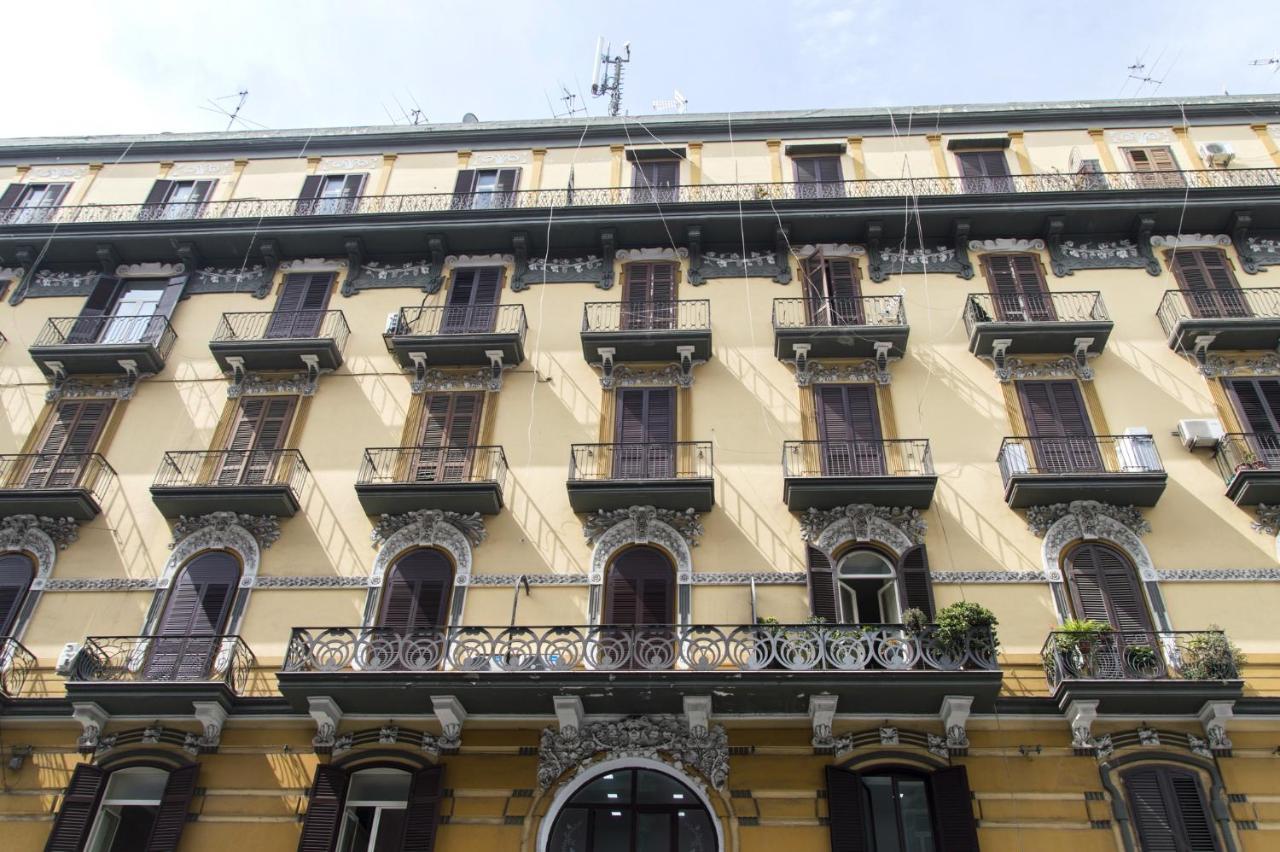 B&B La Rosa Dei Venti Neapel Exteriör bild
